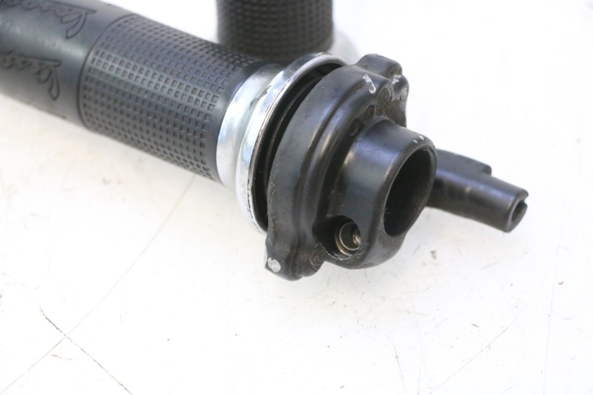 photo de GASGRIFF PIAGGIO VESPA LX 2T 50 (2005 - 2013) - Oberflächenzustand und Material