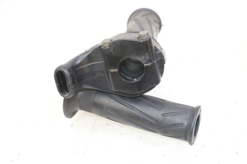 photo de GASGRIFF YAMAHA FZS FAZER 600 (2001 - 2003) - Alternative Perspektive