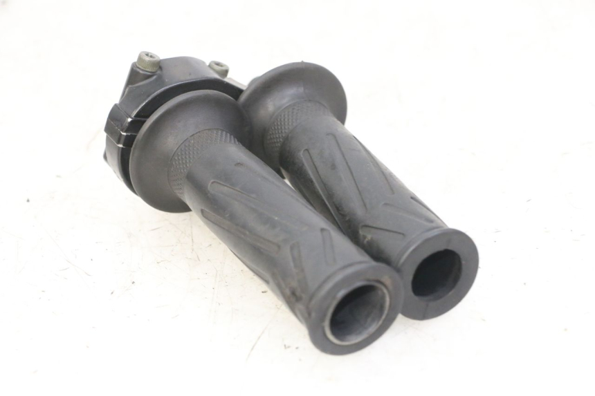 photo de GASGRIFF YAMAHA FZS FAZER 600 (2001 - 2003) - Details der Befestigungspunkte