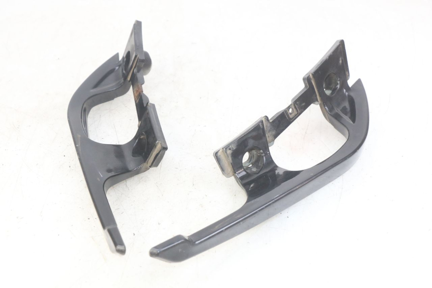 photo de HINTERRADGRIFF NECO ALEXONE 125 (2017 - 2024) - Details der Befestigungspunkte