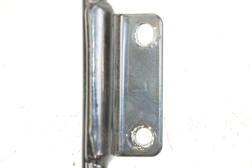 photo de HALTEGRIFF ROYAL ENFIELD CONTINENTAL GT 650 (2019 - 2024) - Zoom auf Gebrauchszustand