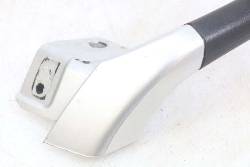 photo de RECHTER HINTERER GRIFF PIAGGIO MP3 LT 400 (2007 - 2012) - Zoom auf Gebrauchszustand