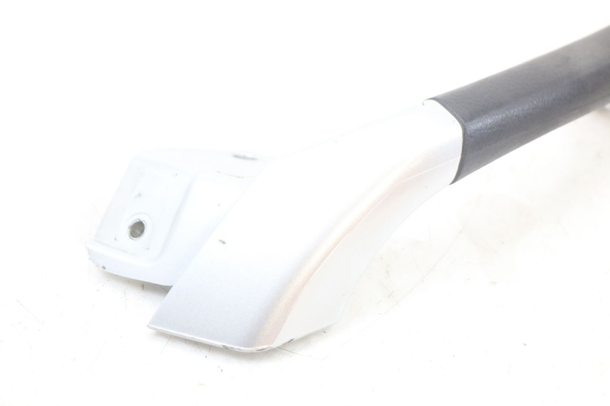 photo de RECHTER HINTERER GRIFF PIAGGIO MP3 LT 400 (2007 - 2012) - Alternative Perspektive