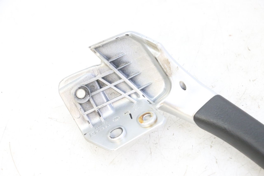 photo de RECHTER HINTERER GRIFF PIAGGIO MP3 LT 300 (2010 - 2016) - Zoom auf Gebrauchszustand