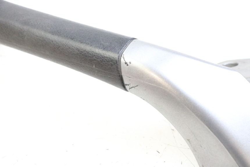 photo de HALTEGRIFF RECHTS PIAGGIO MP3 125 (2006 - 2014) - Alternative Perspektive