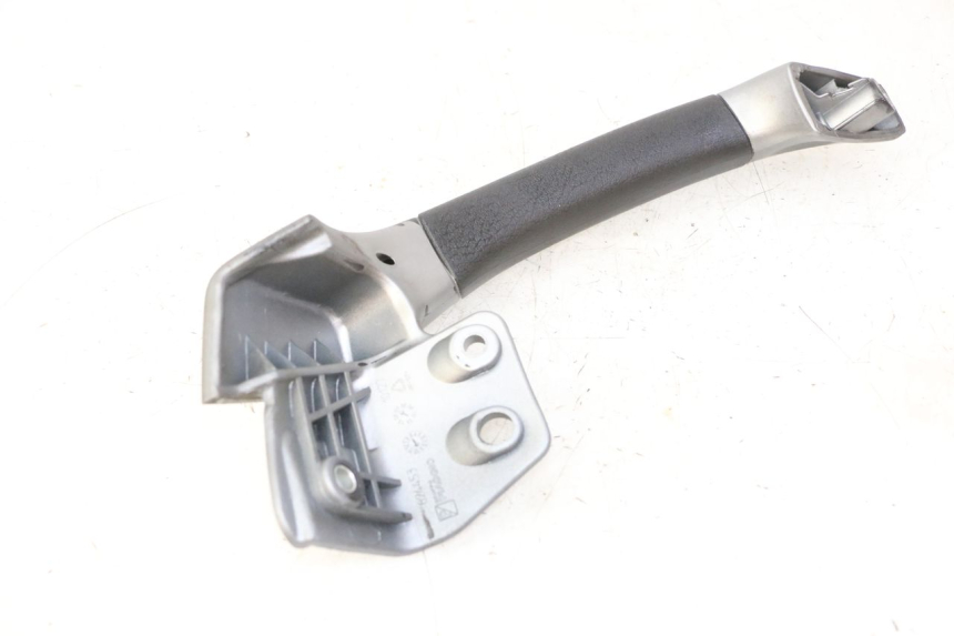 photo de HALTEGRIFF RECHTS PIAGGIO MP3 125 (2006 - 2014) - Zoom auf Gebrauchszustand