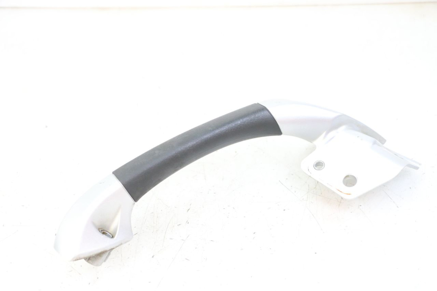 photo de RECHTER HINTERER GRIFF PIAGGIO MP3 LT 400 (2007 - 2012) - Details der Befestigungspunkte