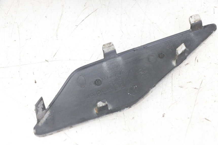 photo de HALTEGRIFF RECHTS PEUGEOT SATELIS 125 (2013 - 2018) - Charakteristische Merkmale