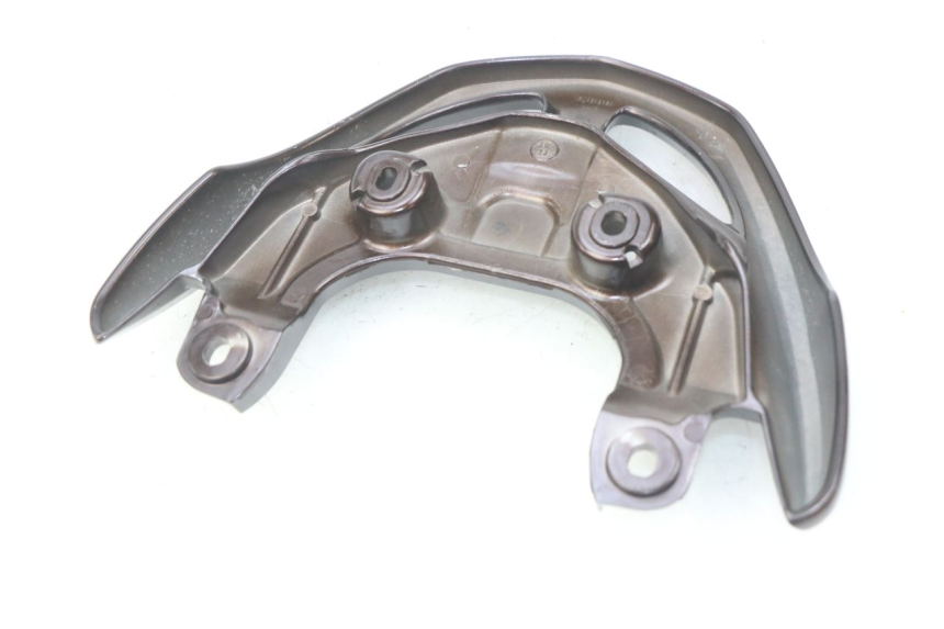 photo de HINTERRADGRIFF YAMAHA D'ELIGHT DELIGHT 115 (2013 - 2017) - Alternative Perspektive