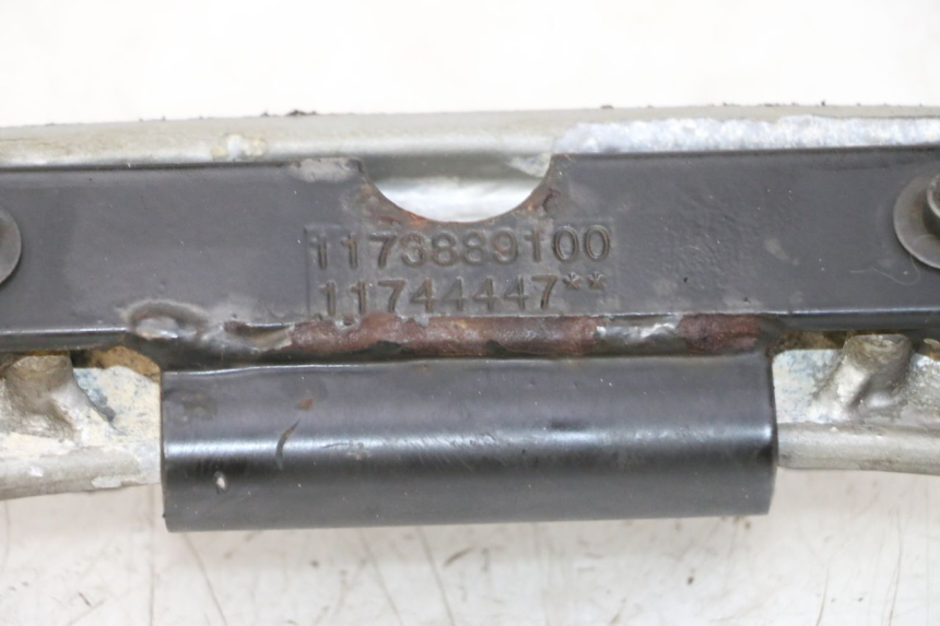 photo de HINTERRADGRIFF PEUGEOT ELYSTAR 50 (2002 - 2014) - Charakteristische Merkmale