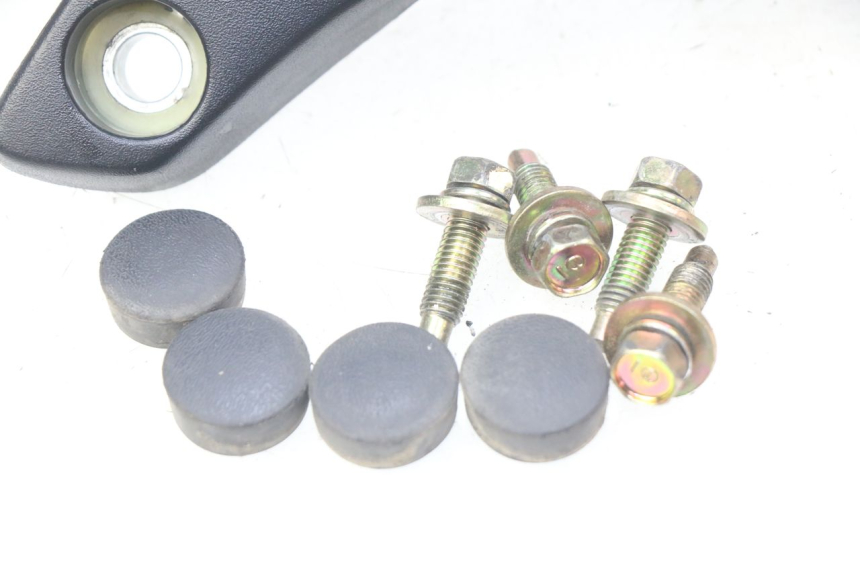 photo de HINTERRADGRIFF HONDA FES PANTHEON 2T 125 (1998 - 2002) - Detailansicht des Bauteils