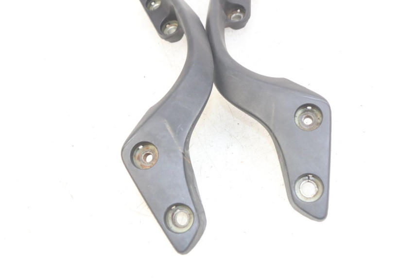 photo de HINTERRADGRIFF HONDA FES PANTHEON 2T 125 (1998 - 2002) - Zoom auf Gebrauchszustand