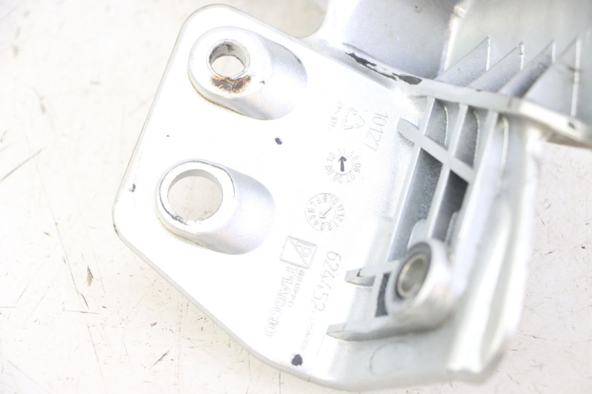 photo de LINKE HINTERE GRIFF PIAGGIO MP3 LT 300 (2010 - 2016) - Technische Nahaufnahme