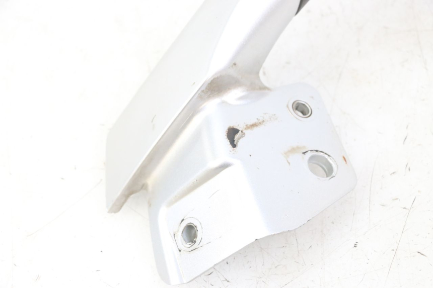 photo de LINKE HINTERE GRIFF PIAGGIO MP3 LT 300 (2010 - 2016) - Oberflächenzustand und Material