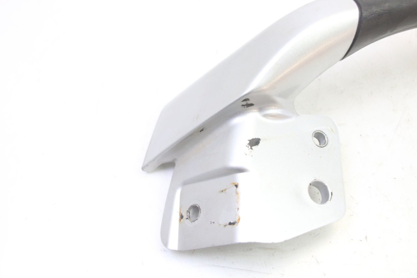 photo de HALTEGRIFF LINKS PIAGGIO MP3 RL 250 (2006 - 2010) - Detailansicht des Bauteils