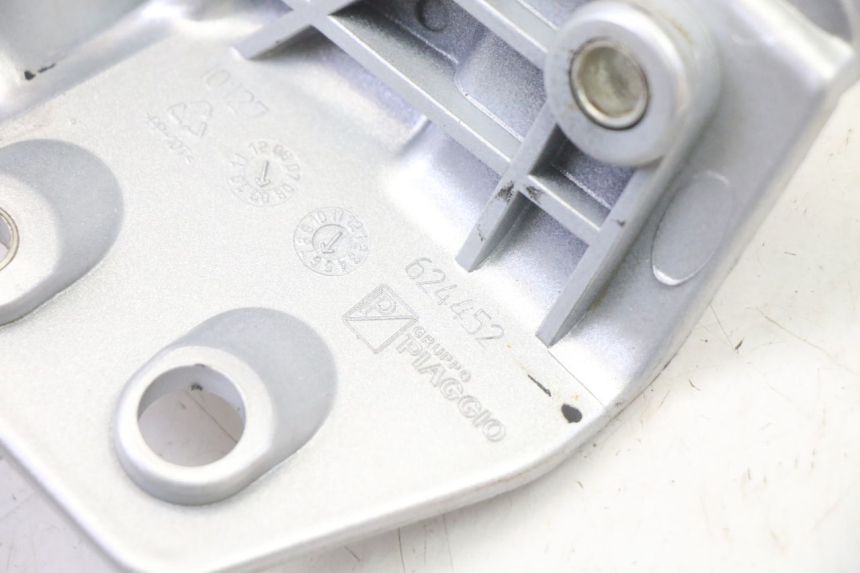 photo de HALTEGRIFF LINKS PIAGGIO MP3 RL 250 (2006 - 2010) - Oberflächenzustand und Material