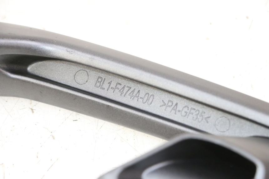 photo de HALTEGRIFF LINKS YAMAHA XMAX X-MAX 125 (2021 - 2025) - Technische Nahaufnahme