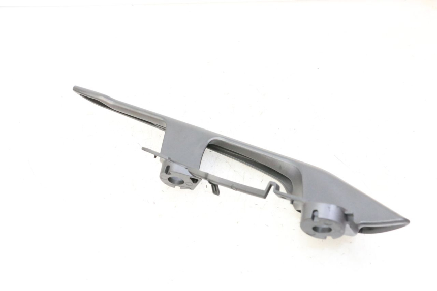 photo de HALTEGRIFF LINKS YAMAHA XMAX X-MAX 125 (2021 - 2025) - Details der Befestigungspunkte