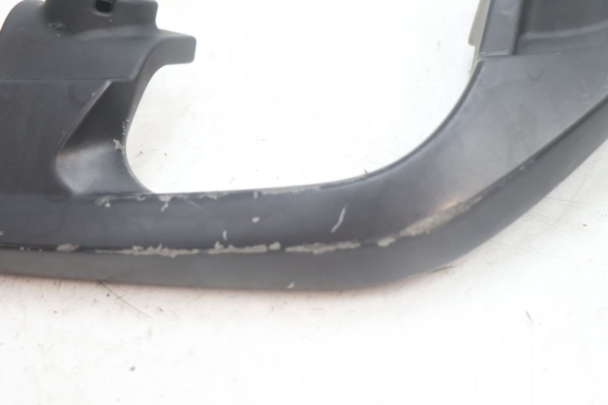 photo de LINKE HINTERE GRIFF YAMAHA X-MAX XMAX 125 (2010 - 2013) - Details der Befestigungspunkte