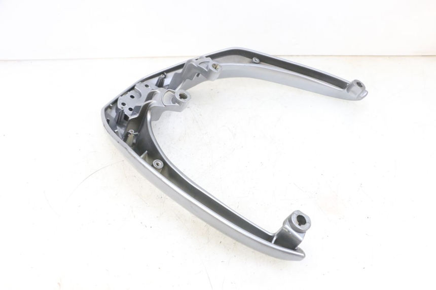 photo de HALTEGRIFF SYM GTS EVO 125 (2009 - 2013) - Details der Befestigungspunkte