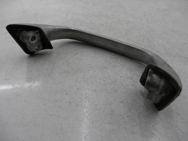 photo de HALTEGRIFF HONDA CB SEVEN FITTY 750 (1992 - 2003) - Zoom auf Gebrauchszustand