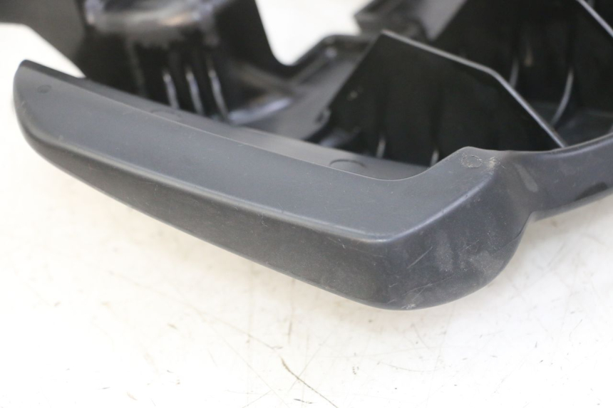 photo de HINTERRADGRIFF MBK BOOSTER SPIRIT NAKED 50 (2004 - 2017) - Details der Befestigungspunkte