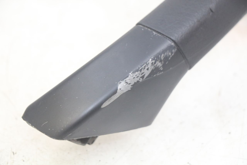 photo de HINTERRADGRIFF PIAGGIO MP3 LT 400 (2007 - 2012) - Oberflächenzustand und Material