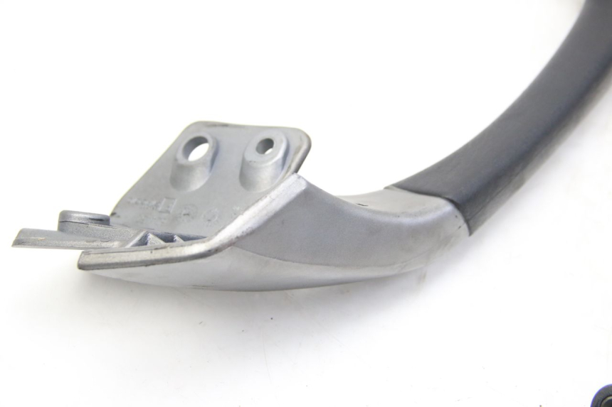 photo de HINTERRADGRIFF PIAGGIO MP3 125 (2006 - 2014) - Detailansicht des Bauteils