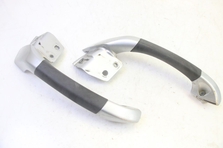 photo de HALTEGRIFF PIAGGIO MP3 RL 250 (2006 - 2010) - Detailansicht des Bauteils