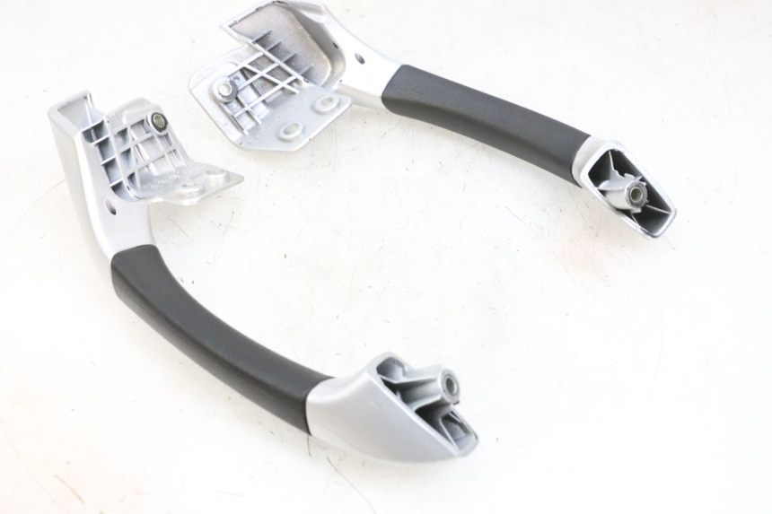 photo de HALTEGRIFF PIAGGIO MP3 RL 250 (2006 - 2010) - Zoom auf Gebrauchszustand