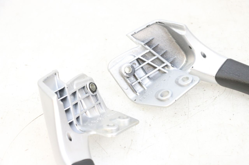 photo de HALTEGRIFF PIAGGIO MP3 RL 250 (2006 - 2010) - Alternative Perspektive