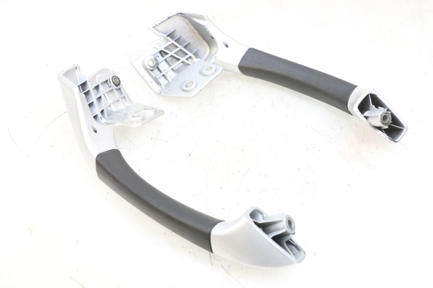 photo de HALTEGRIFF PIAGGIO MP3 RL 250 (2006 - 2010) - Technische Nahaufnahme