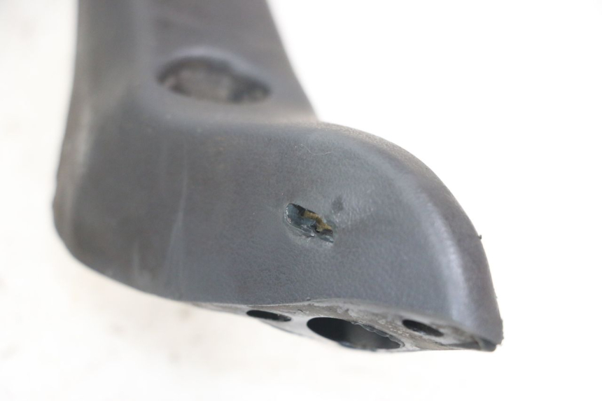 photo de HINTERRADGRIFF HONDA NTV DEAUVILLE 650 (1998 - 2001) - Oberflächenzustand und Material