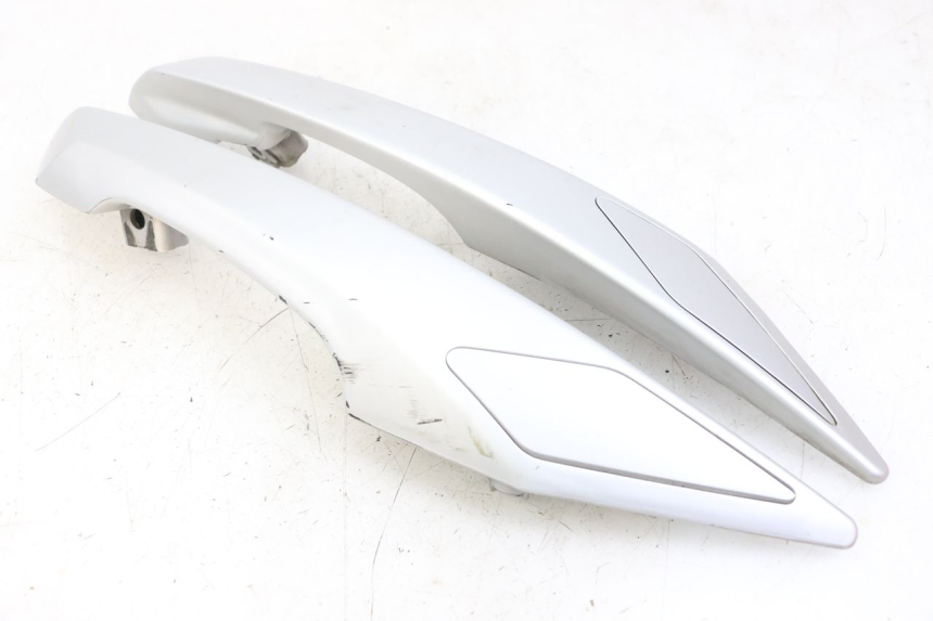 photo de HINTERRADGRIFF PEUGEOT SATELIS 125 (2010 - 2012) - Weitere Ansicht des Artikels