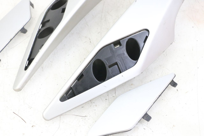 photo de HINTERRADGRIFF PEUGEOT SATELIS 125 (2010 - 2012) - Charakteristische Merkmale