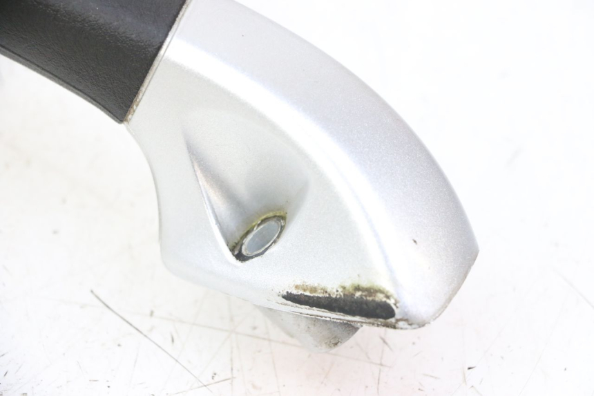 photo de HINTERRADGRIFF PIAGGIO MP3 LT 400 (2007 - 2012) - Technische Nahaufnahme