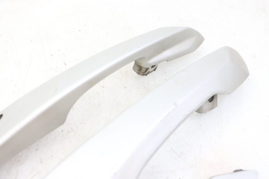 photo de HALTEGRIFF PEUGEOT SATELIS 125 (2013 - 2018) - Weitere Ansicht des Artikels