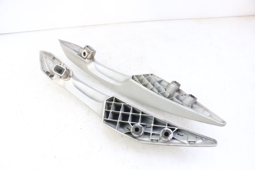 photo de HALTEGRIFF PEUGEOT SATELIS 125 (2013 - 2018) - Zoom auf Gebrauchszustand