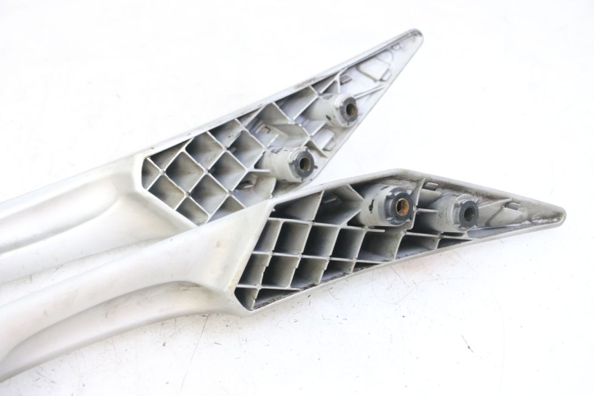 photo de HALTEGRIFF PEUGEOT SATELIS 125 (2013 - 2018) - Technische Nahaufnahme