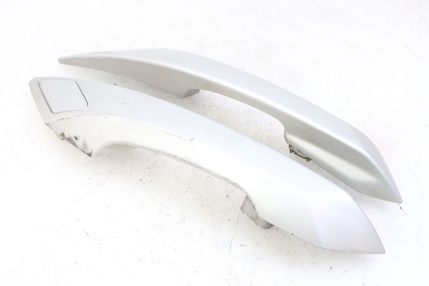 photo de HALTEGRIFF PEUGEOT SATELIS 125 (2013 - 2018) - Oberflächenzustand und Material