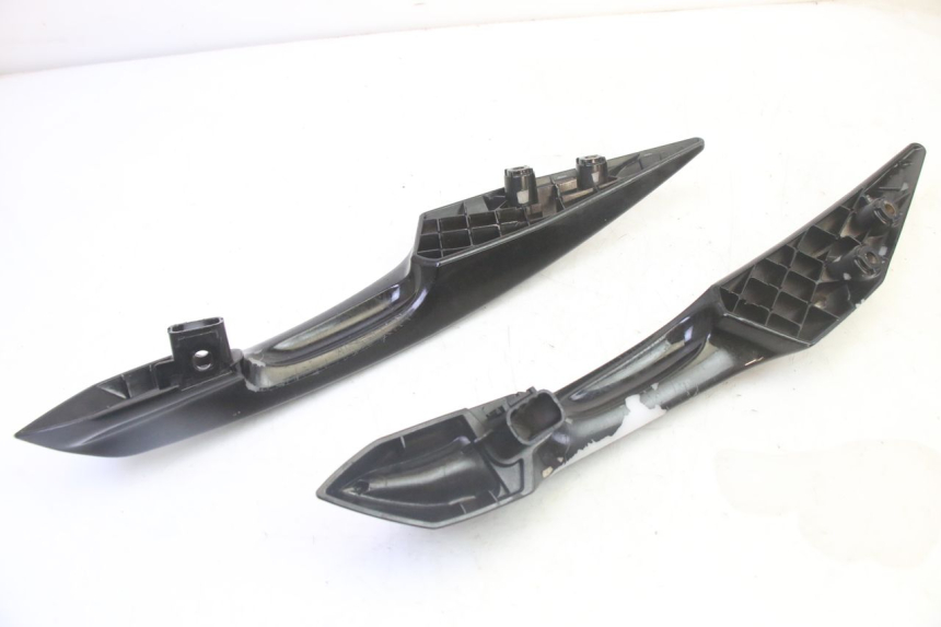 photo de HALTEGRIFF PEUGEOT SATELIS 125 (2013 - 2018) - Details der Befestigungspunkte