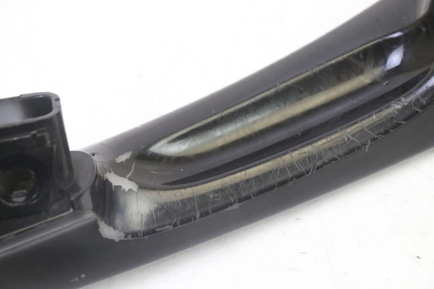 photo de HALTEGRIFF PEUGEOT SATELIS 125 (2013 - 2018) - Oberflächenzustand und Material