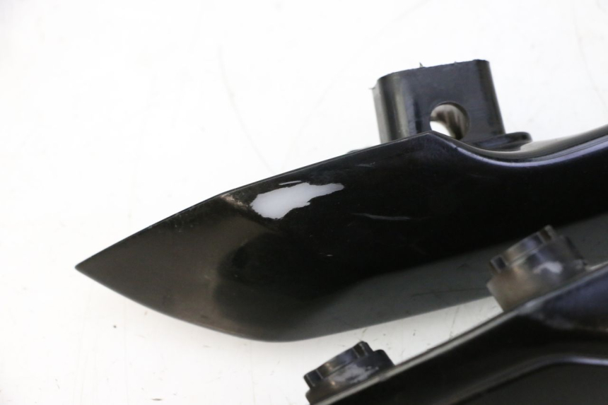 photo de HINTERRADGRIFF PEUGEOT SATELIS 125 (2010 - 2012) - Detailansicht des Bauteils