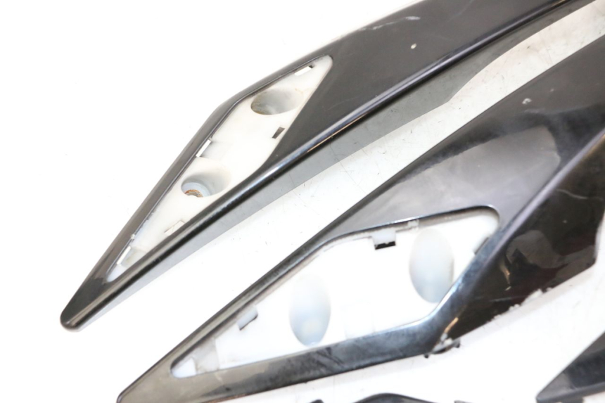 photo de HINTERRADGRIFF PEUGEOT SATELIS 125 (2010 - 2012) - Detaillierte Sichtprüfung