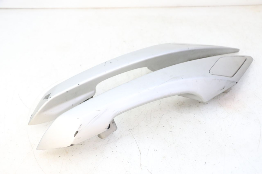 photo de HINTERRADGRIFF PEUGEOT SATELIS 125 (2006 - 2009) - Zoom auf Gebrauchszustand