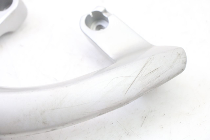 photo de HINTERRADGRIFF PEUGEOT VIVACITY NEW 2T 50 (2008 - 2017) - Details der Befestigungspunkte