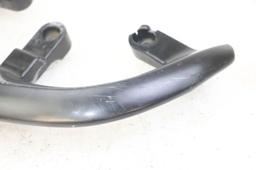 photo de HALTEGRIFF PEUGEOT VIVACITY NEW 4T 50 (2008 - 2017) - Details der Befestigungspunkte