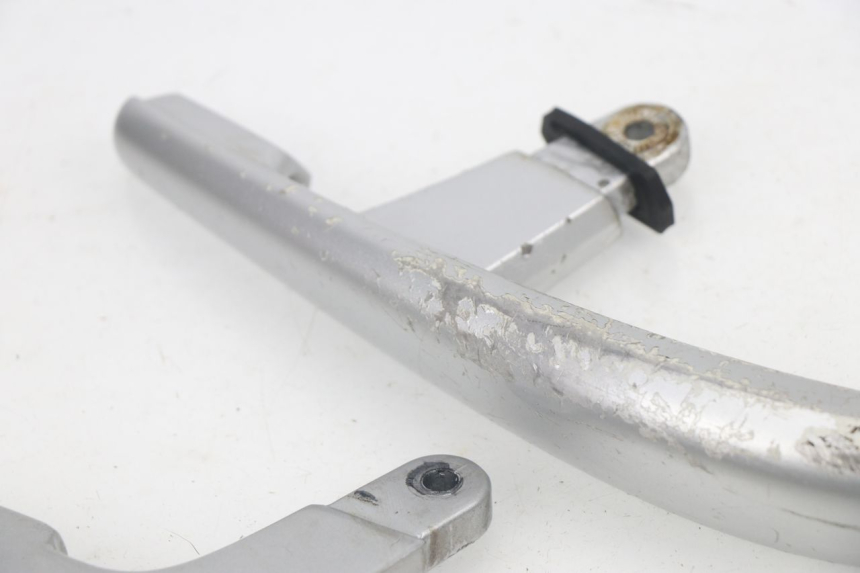 photo de HALTEGRIFF YAMAHA XMAX X-MAX 125 (2006 - 2009) - Oberflächenzustand und Material