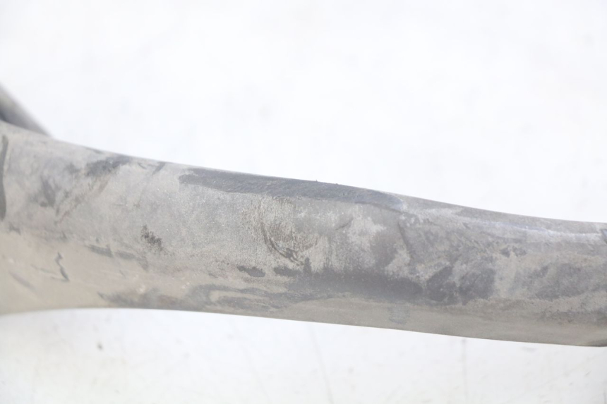 photo de HINTERRADGRIFF PIAGGIO X8 125 (2004 - 2007) - Details der Befestigungspunkte