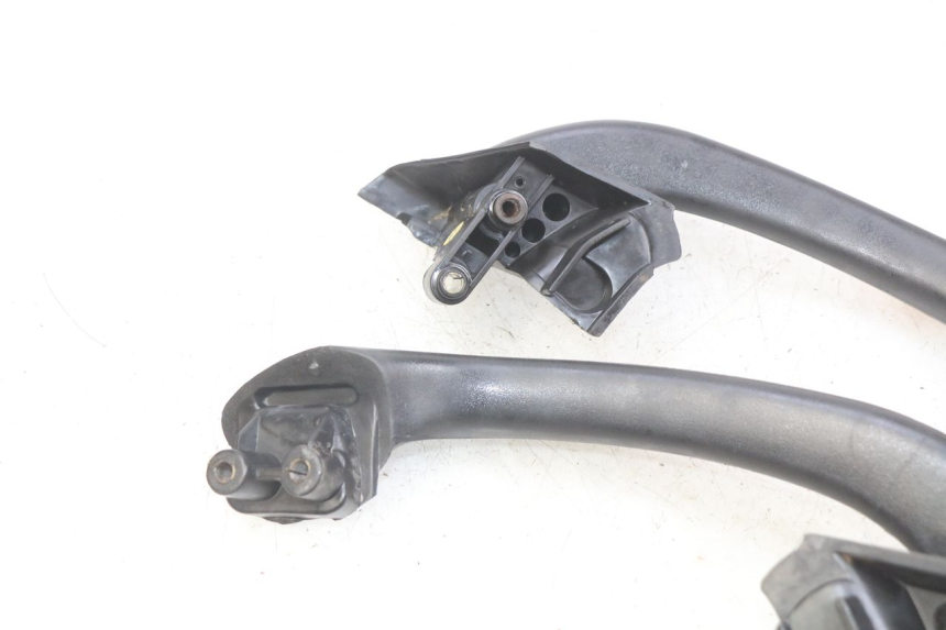 photo de HINTERRADGRIFF PIAGGIO X9 EVOLUTION 125 (2003 - 2007) - Technische Nahaufnahme